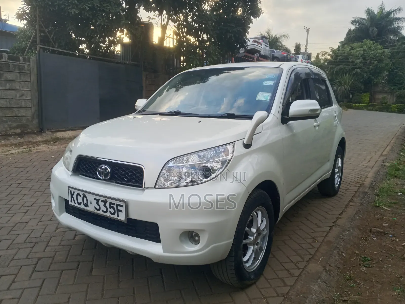 Toyota Rush 2012 White