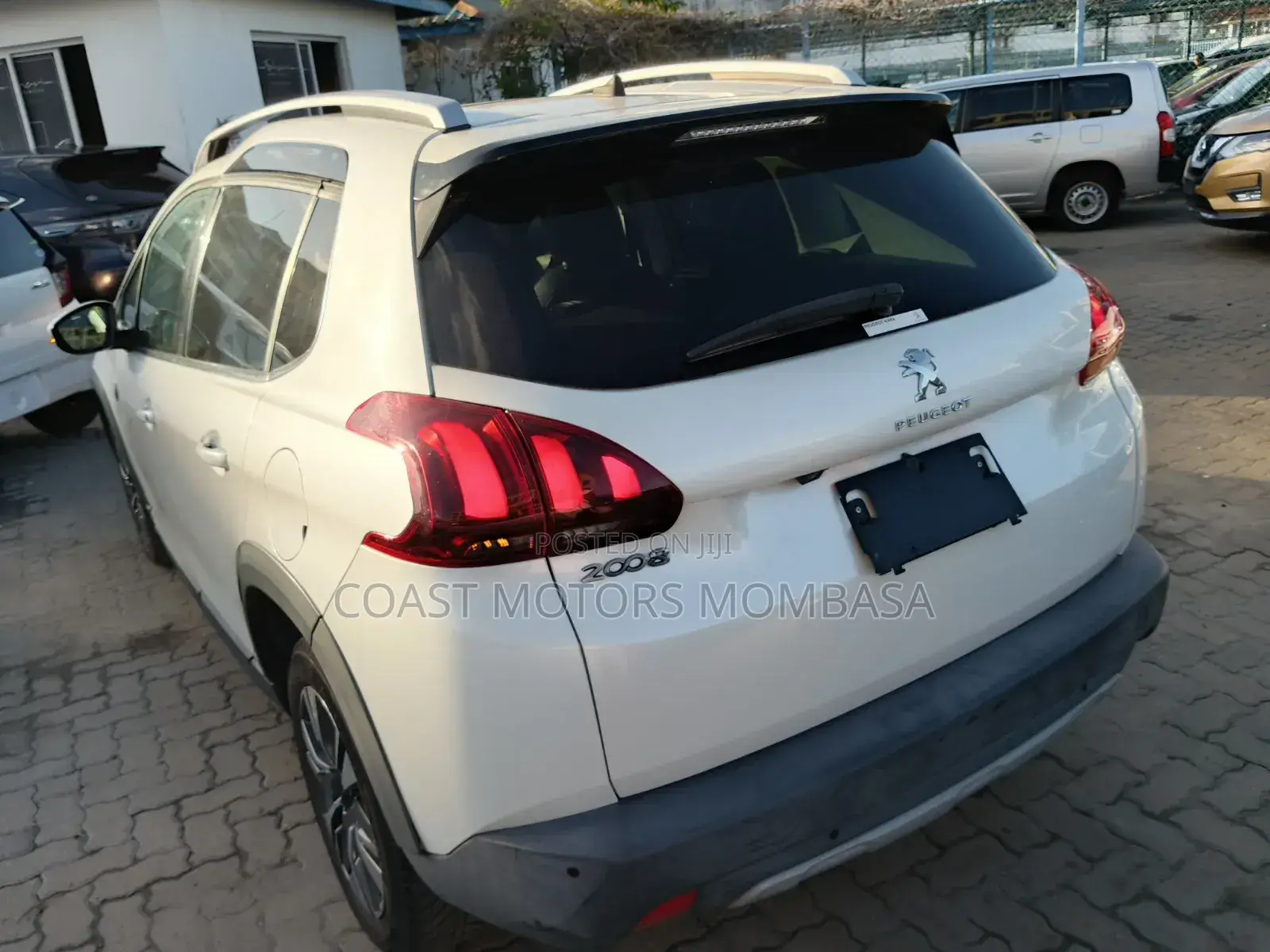 Peugeot 2008 2019 White