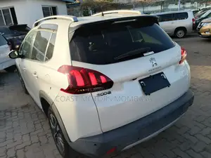 Peugeot 2008 2019 White