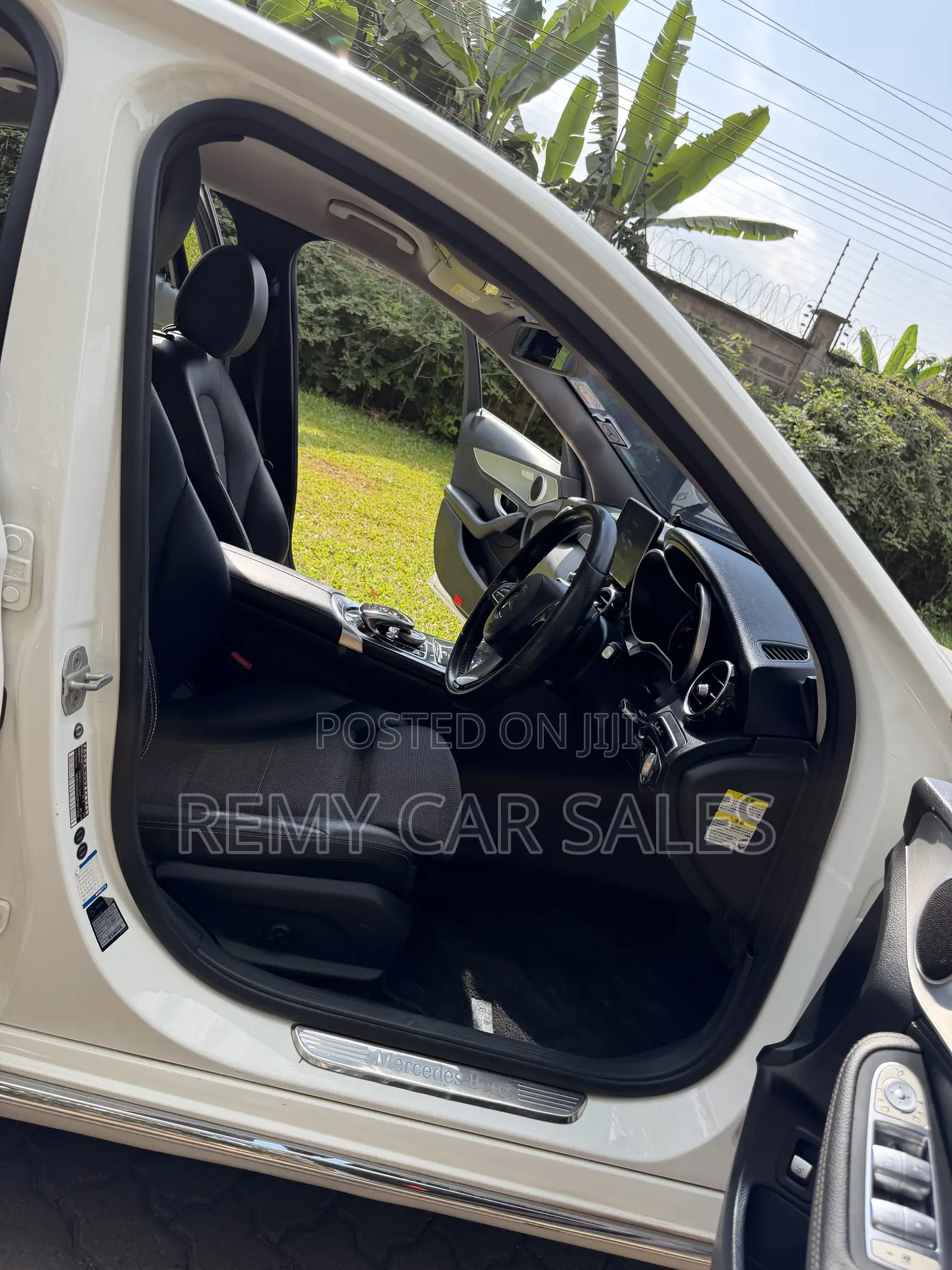 Mercedes-Benz C200 2014 White
