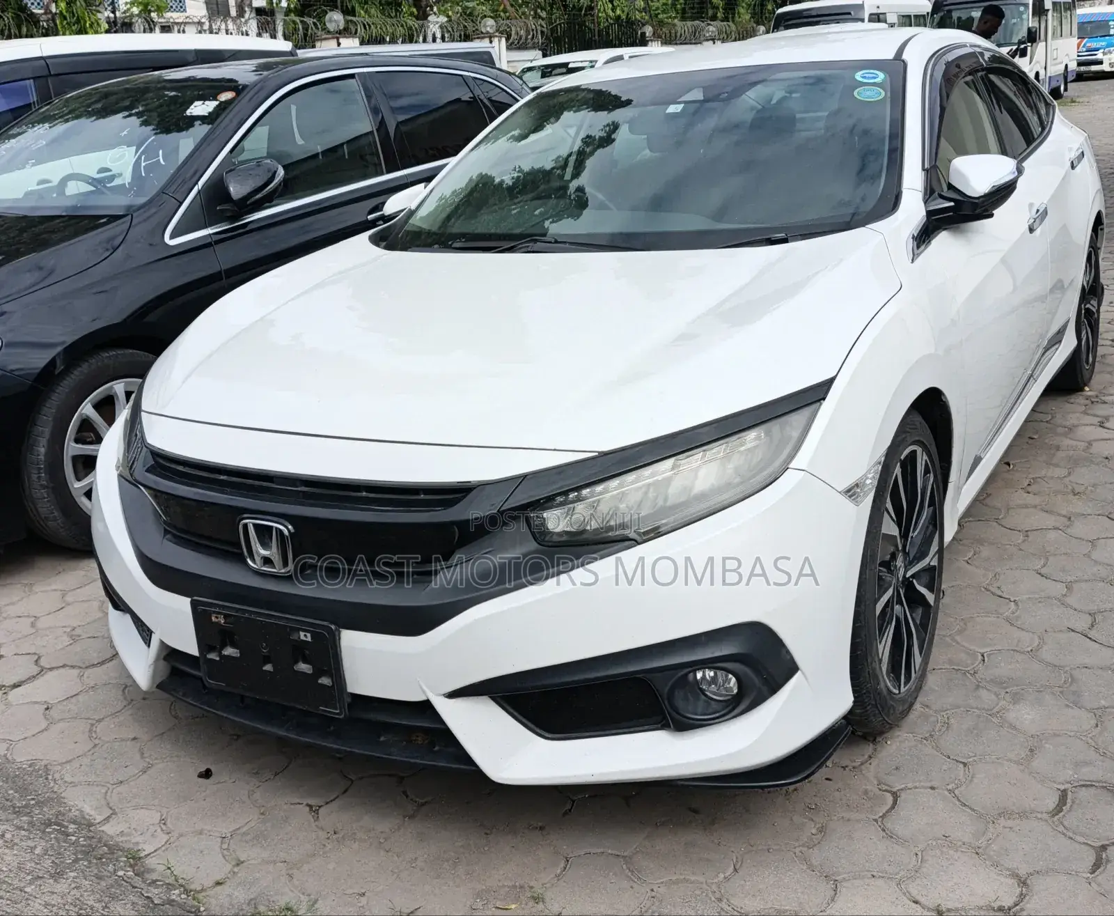 Honda Civic 2019 White