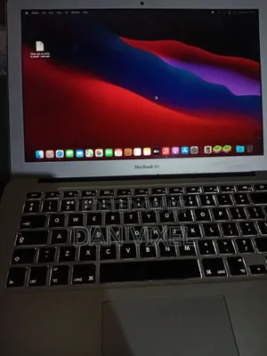 Laptop Apple MacBook Air 8GB Intel Core 7 SSD 128GB