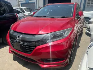 Honda Vezel 2019 Red