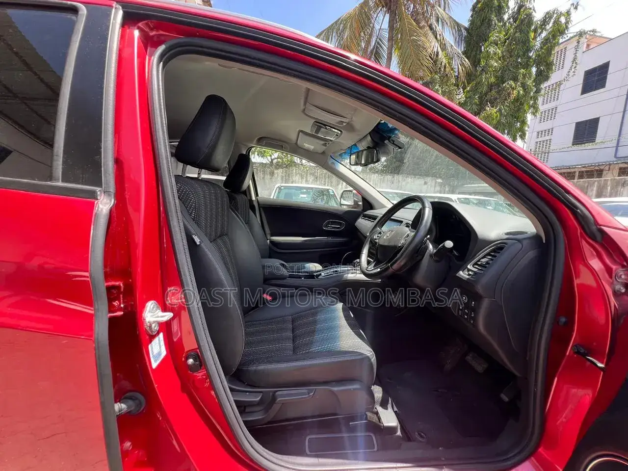 Honda Vezel 2019 Red