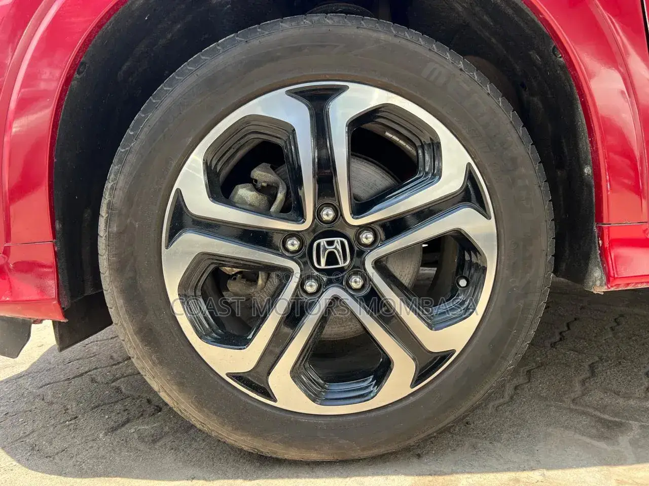 Honda Vezel 2019 Red