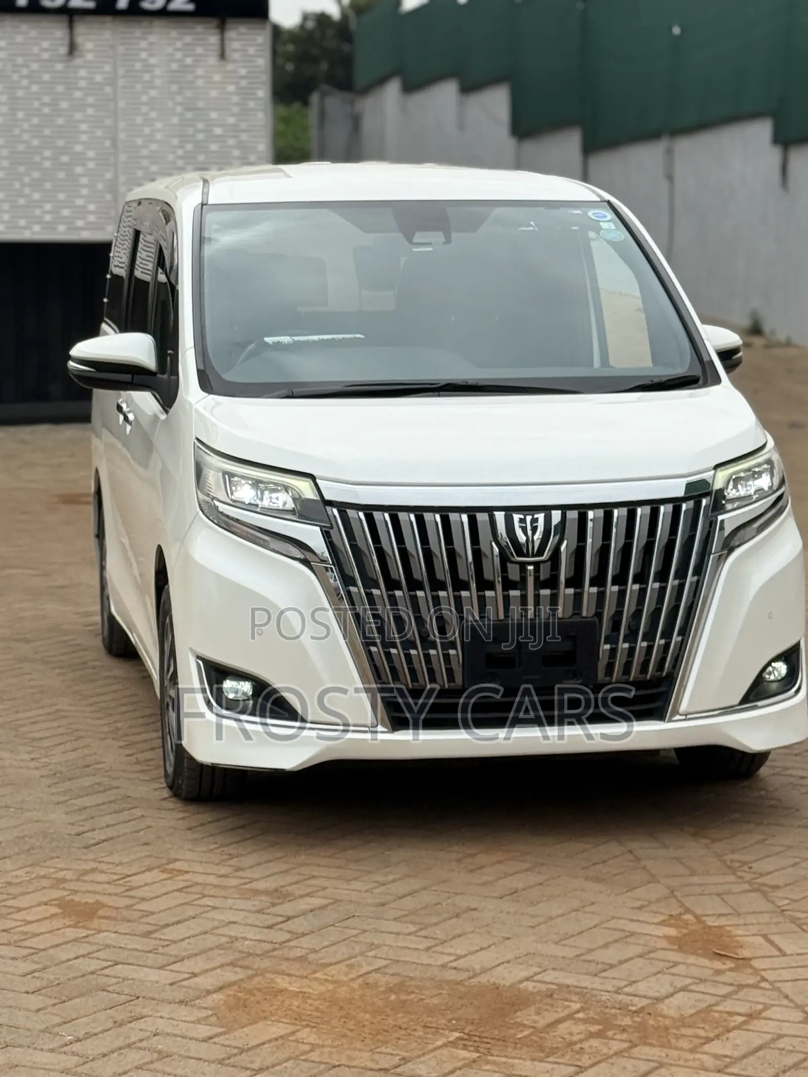 Toyota Esquire 2.0 AWD (7 seater) 2020 White