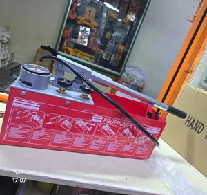 Hand Test Pump/ Manual Hydrostatic Test Pump.