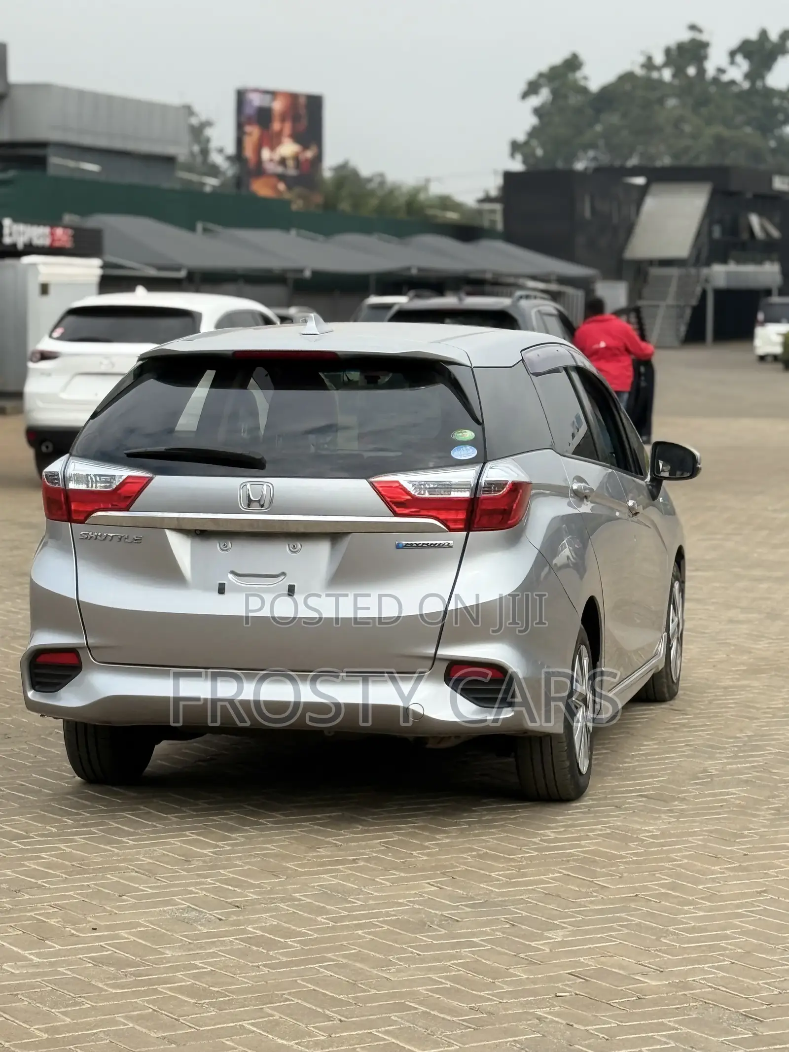 Honda Fit Shuttle 1.5 Hybrid 2WD 2019 Silver