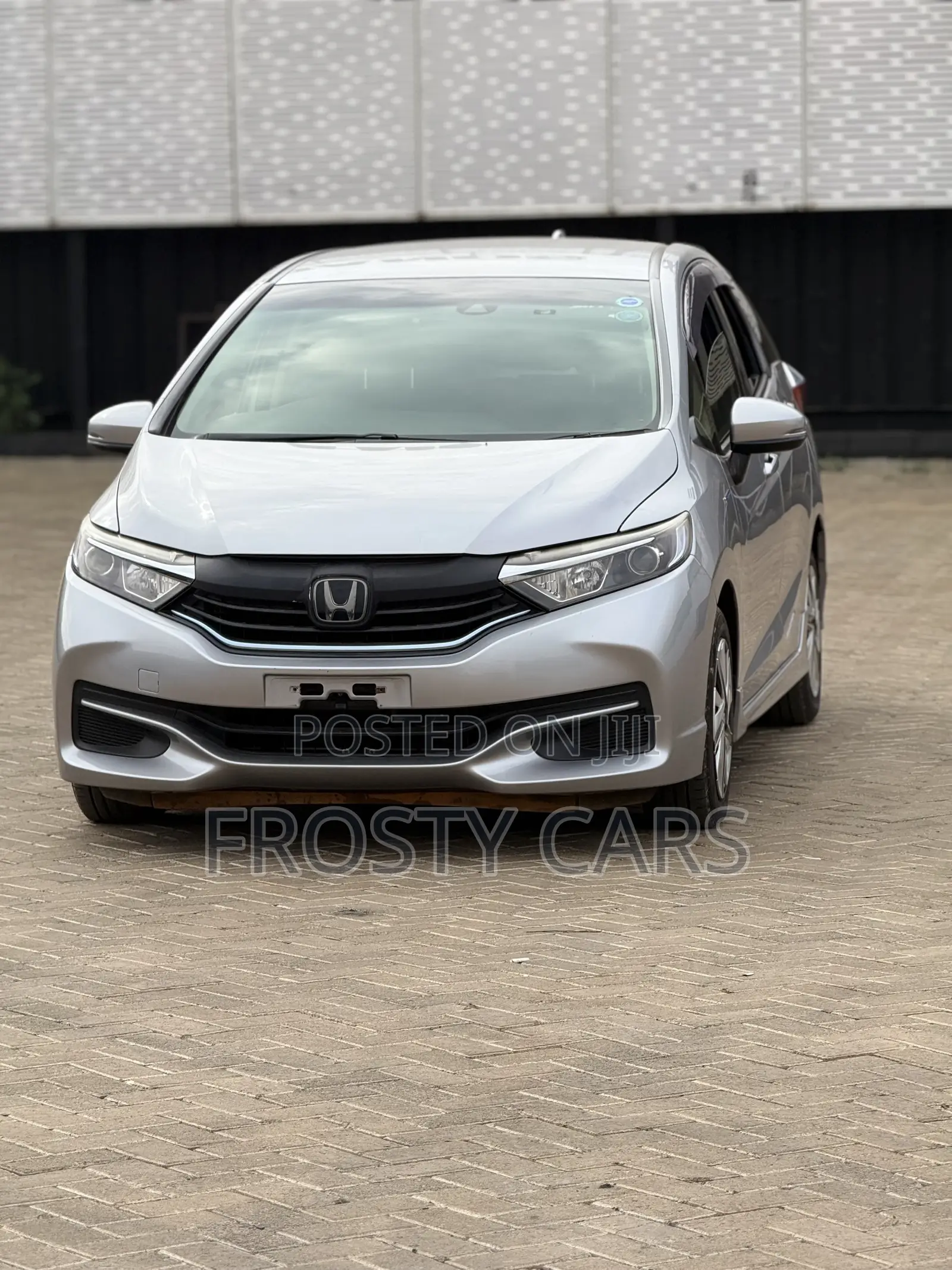 Honda Fit Shuttle 1.5 Hybrid 2WD 2019 Silver