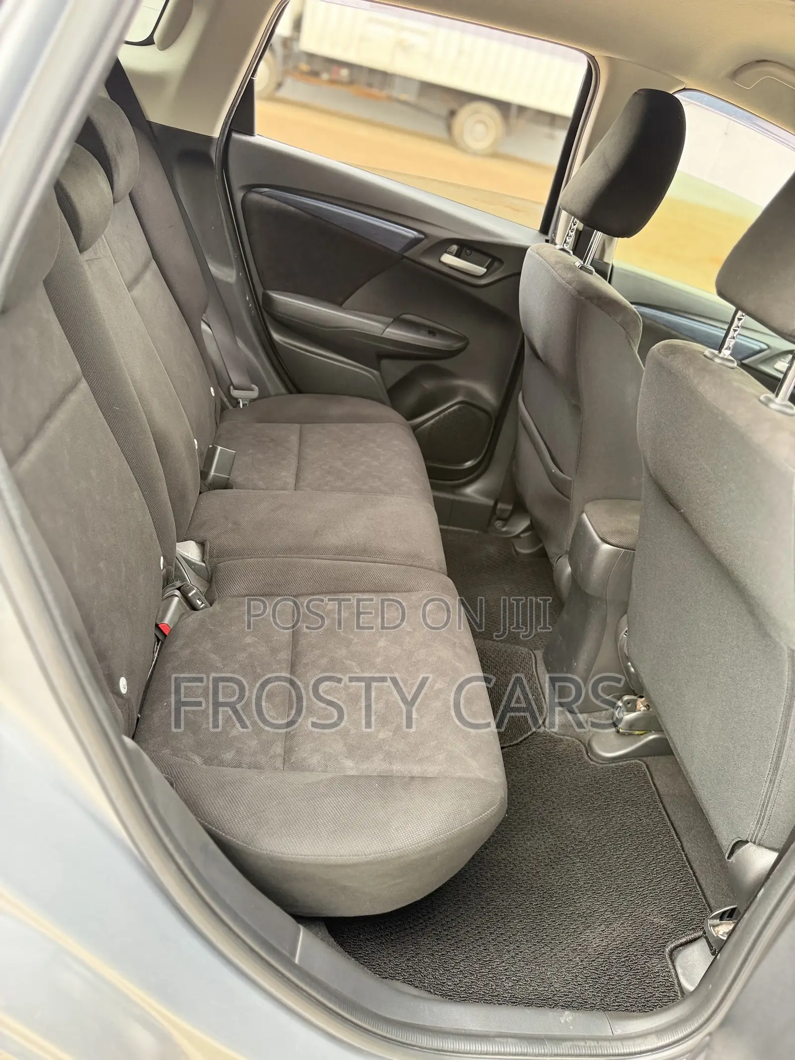 Honda Fit Shuttle 1.5 Hybrid 2WD 2019 Silver