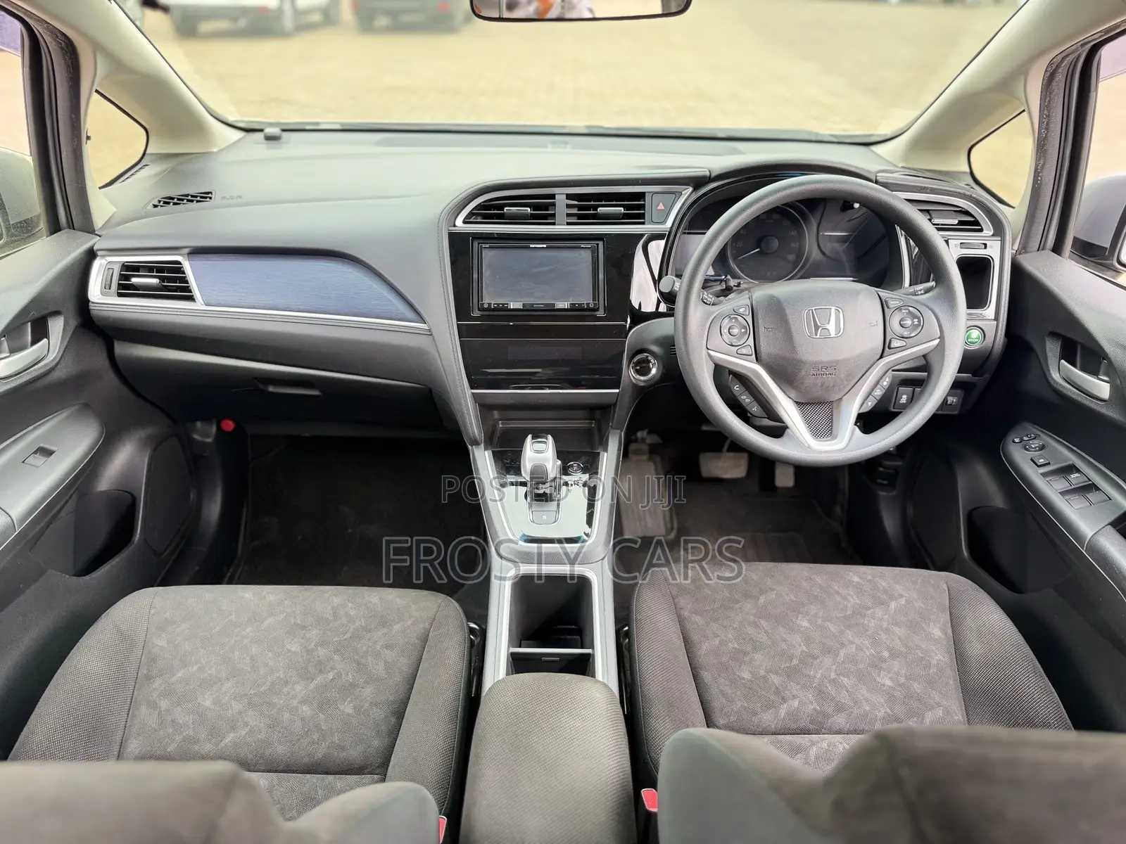 Honda Fit Shuttle 1.5 Hybrid 2WD 2019 Silver