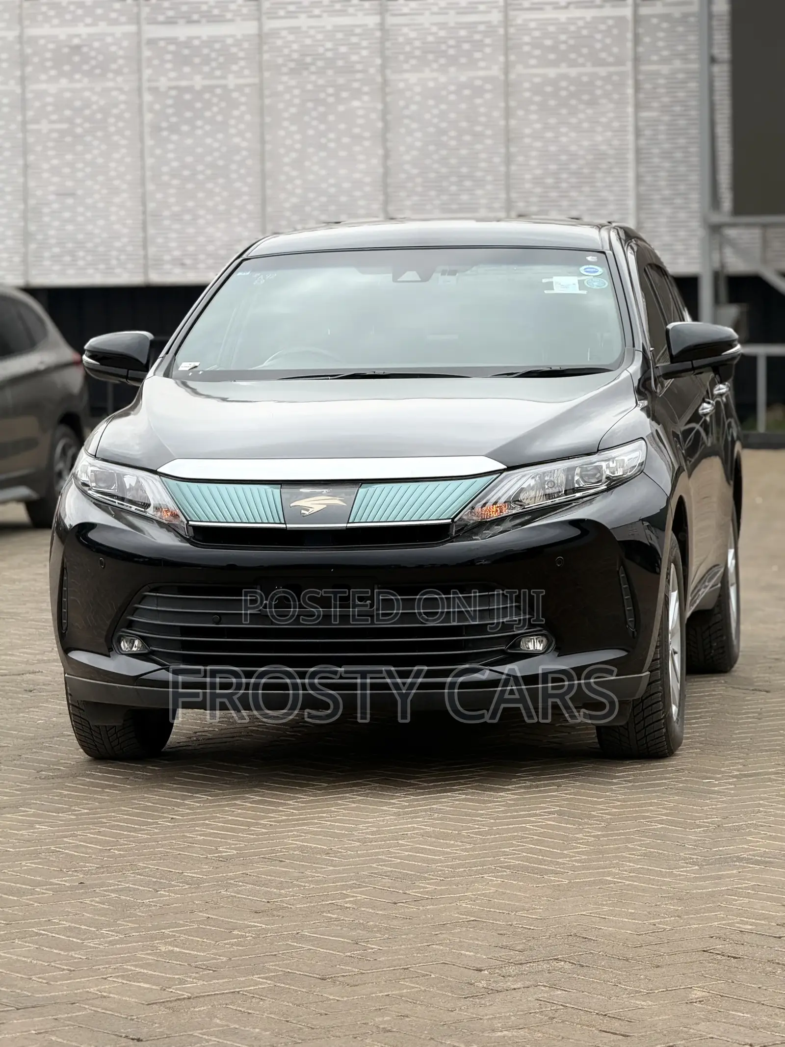 Toyota Harrier 2.0 2019 Black