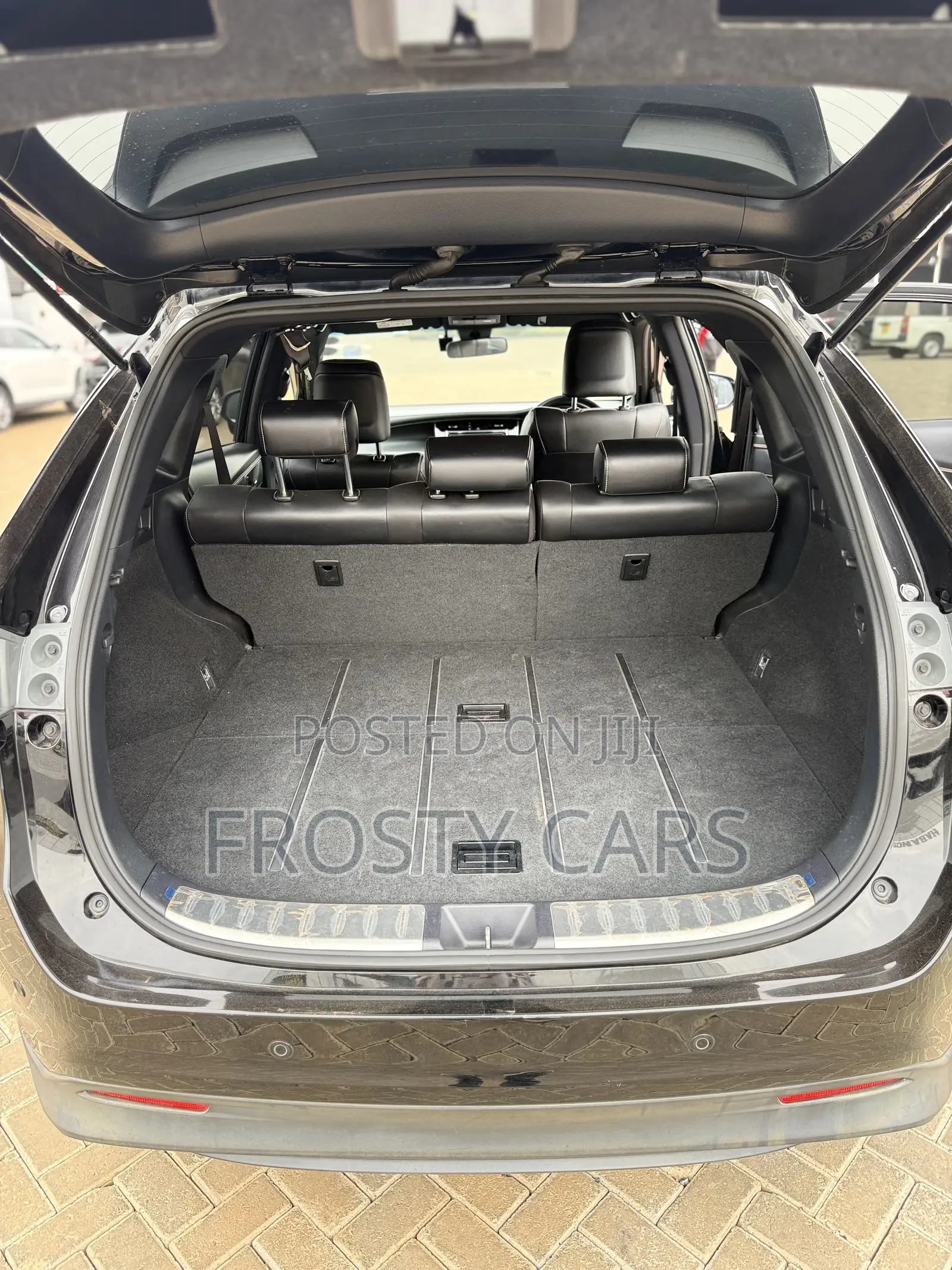 Toyota Harrier 2.0 2019 Black