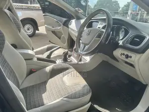 Volvo V40 2018 Blue