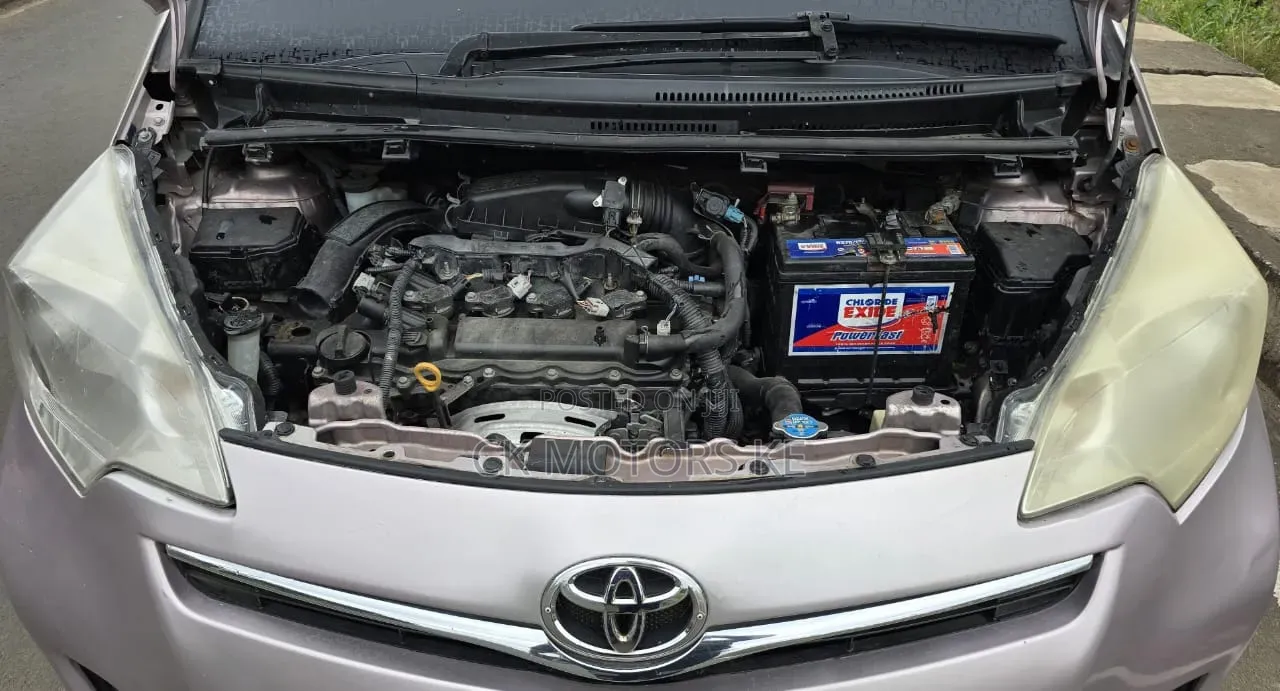 Toyota Ractis 2013 Purple