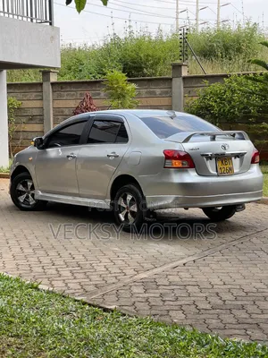 Toyota Belta 2006 Silver