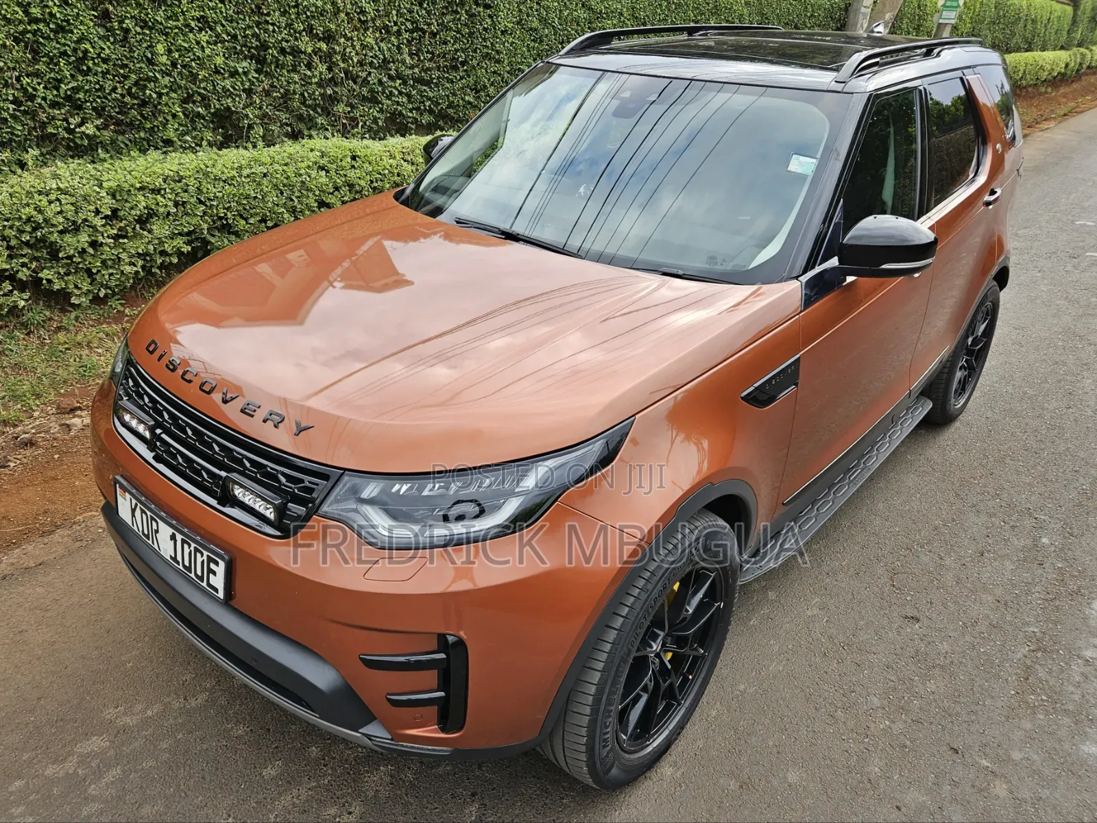 Land Rover Discovery 2017 Orange