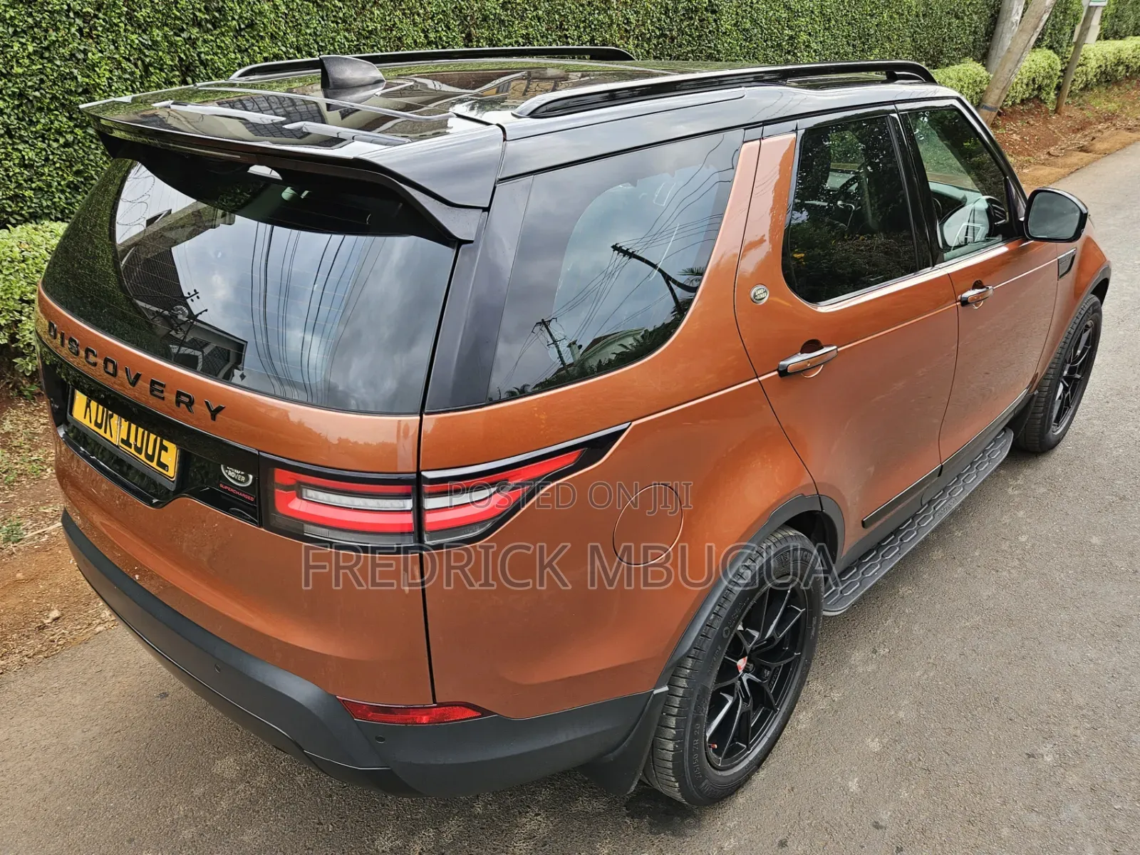 Land Rover Discovery 2017 Orange