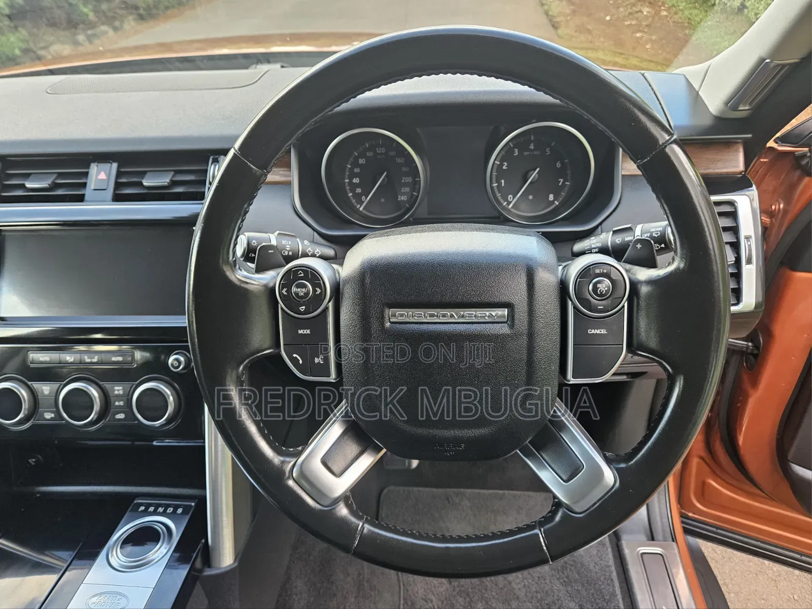 Land Rover Discovery 2017 Orange