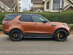 Land Rover Discovery 2017 Orange
