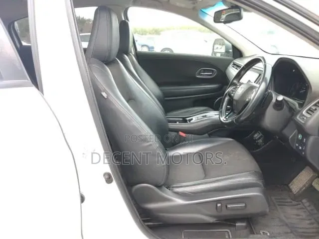 Honda Vezel 2020 White