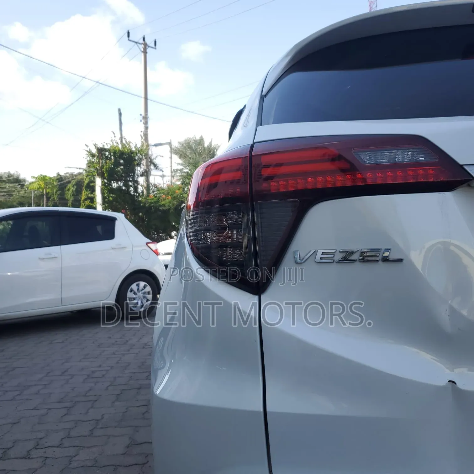 Honda Vezel 1.5 Hybrid 4WD 2020 White