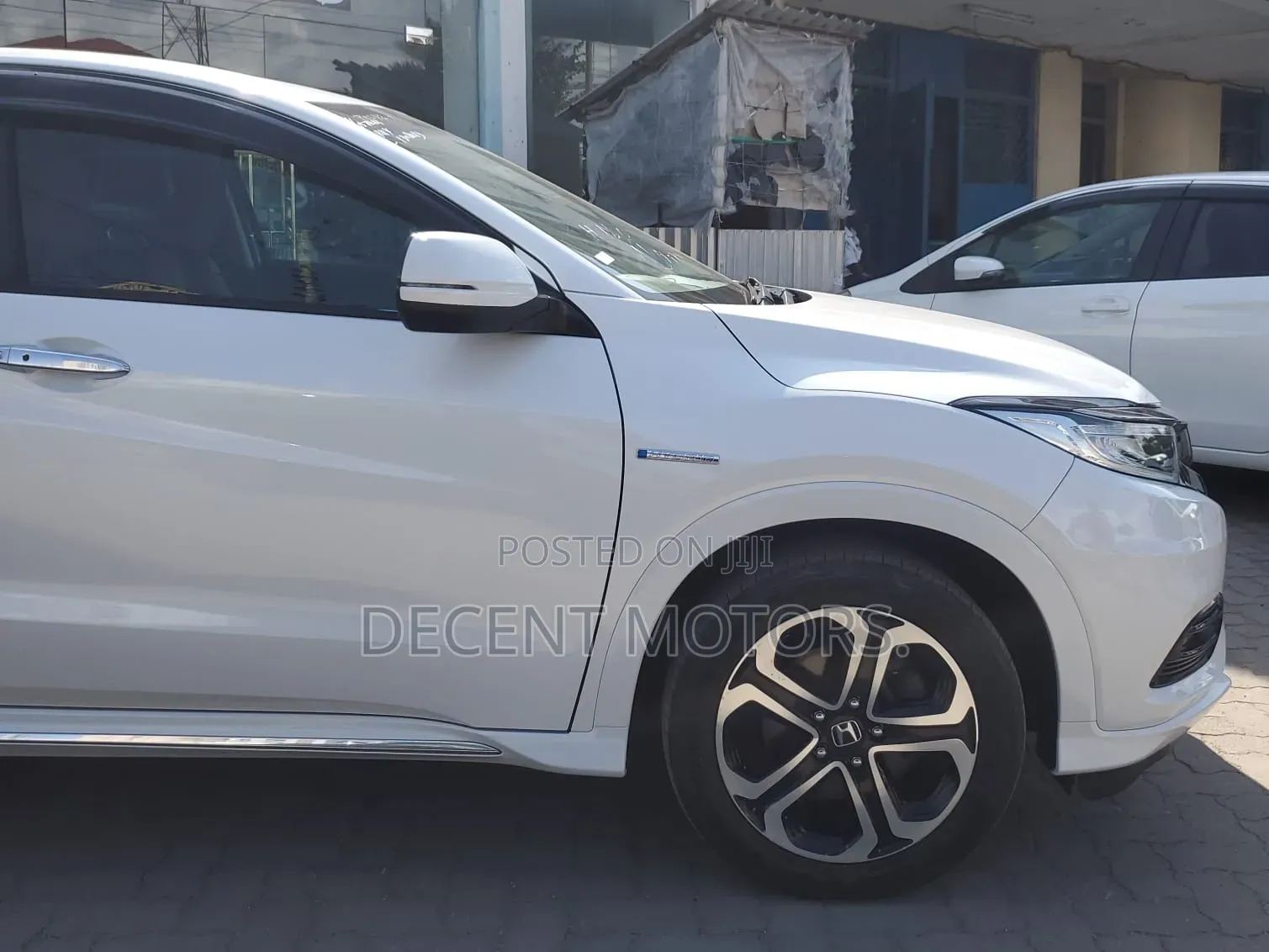 Honda Vezel 1.5 Hybrid 4WD 2020 White
