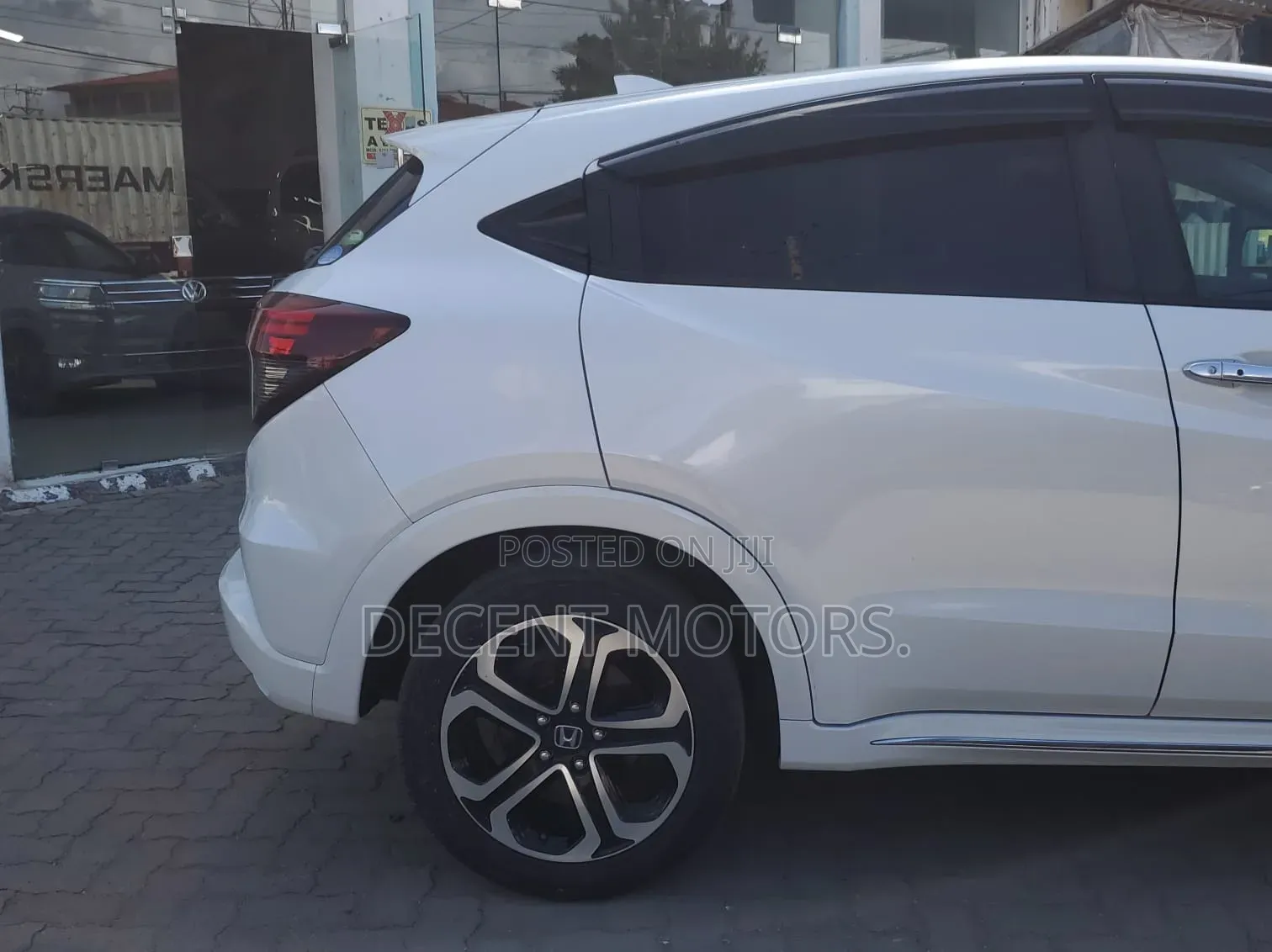 Honda Vezel 1.5 Hybrid 4WD 2020 White