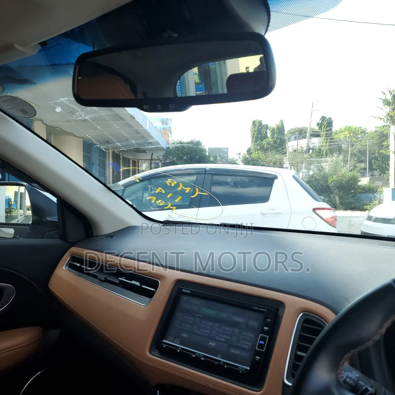Honda Vezel 1.5 Hybrid 4WD 2020 White