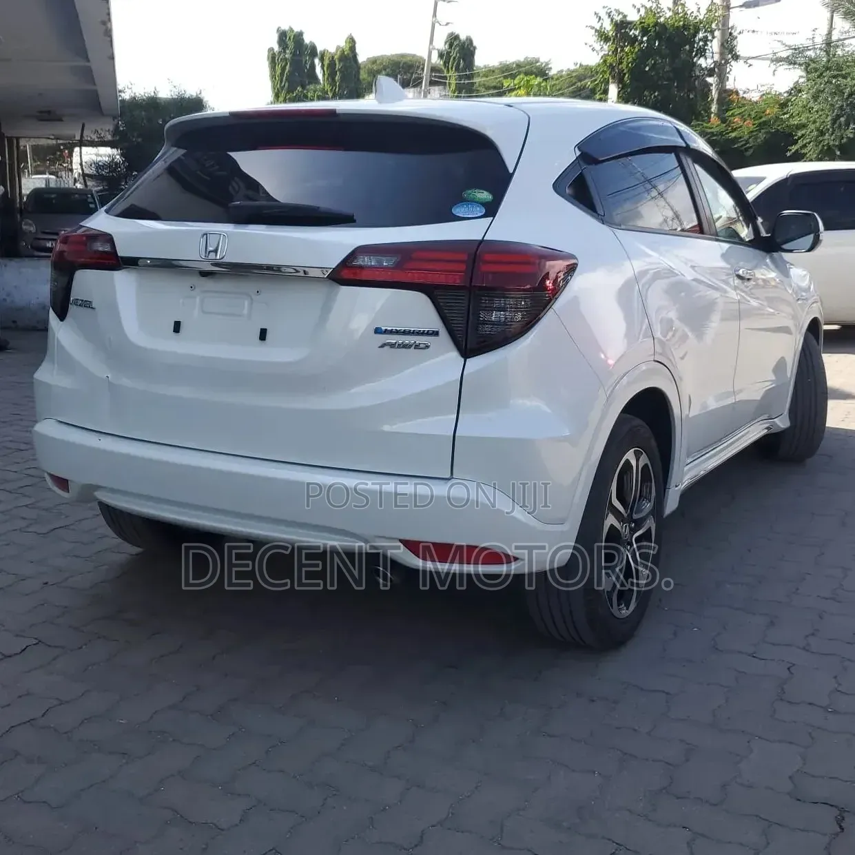 Honda Vezel 1.5 Hybrid 4WD 2020 White