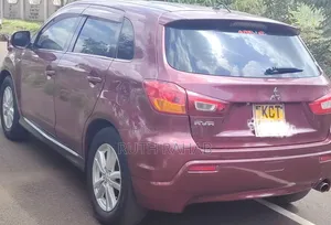 Mitsubishi RVR 2.0 2011 Maroon