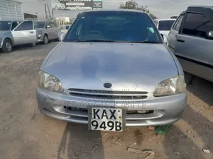 Toyota Starlet 2003 Silver