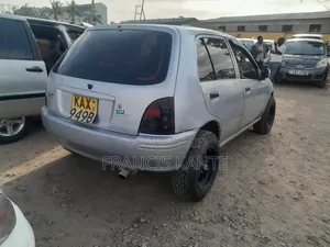 Toyota Starlet 2003 Silver