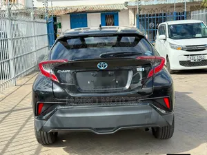 Toyota C-HR LE FWD 2019 Black