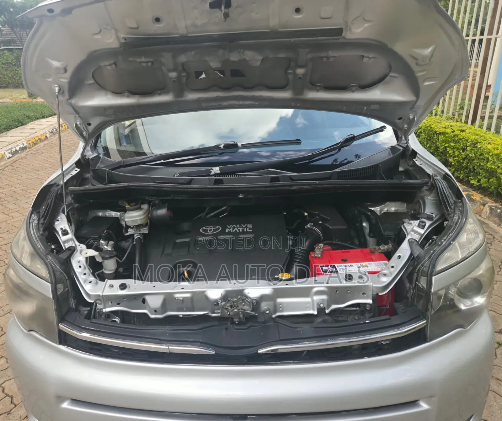 Toyota Noah 2013 Silver