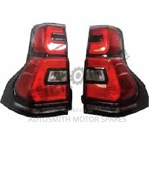 Toyota Fj 150 2018 Tail Lamps