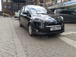 Toyota Sienta 2018 Black