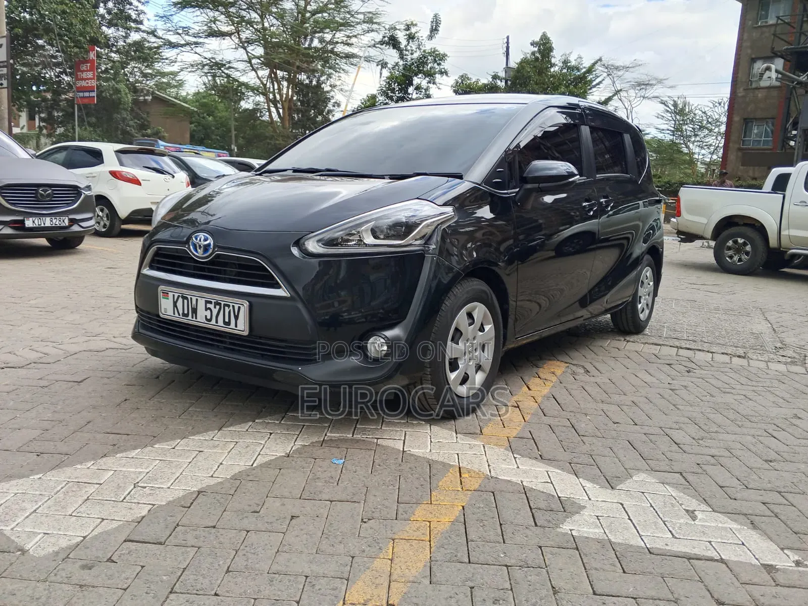 Toyota Sienta 2018 Black