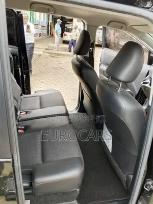 Toyota Sienta 2018 Black