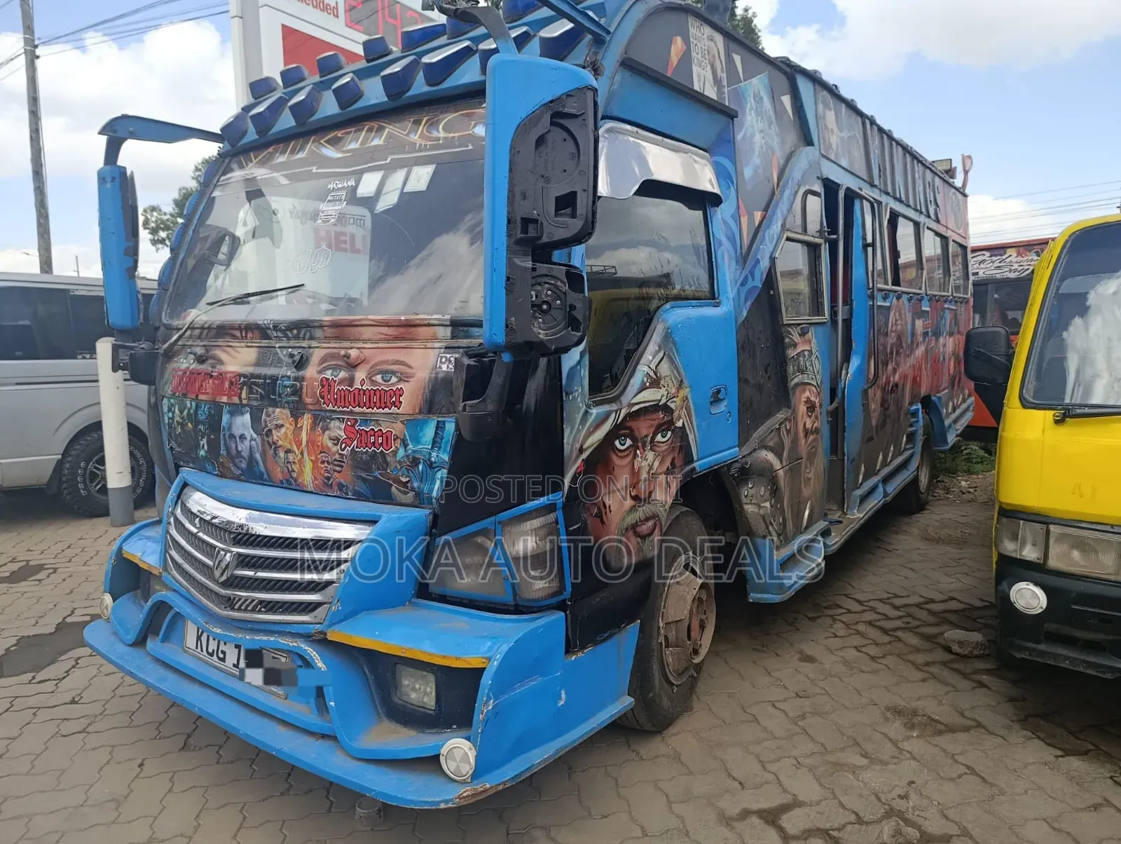 Isuzu NQR 2015 Blue