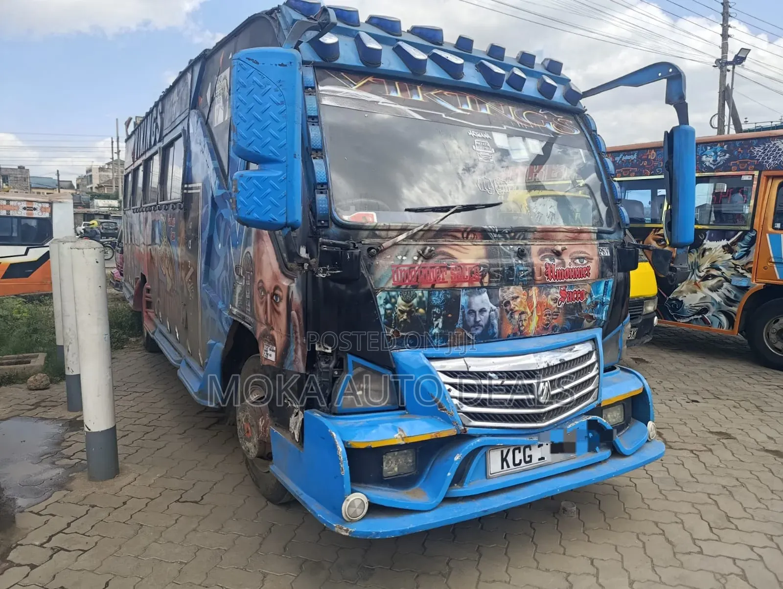 Isuzu NQR 2015 Blue