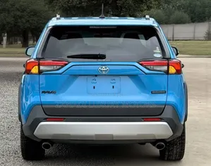 Toyota RAV4 2019 Blue