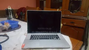 Laptop Apple MacBook Pro 16GB Intel Core i7 SSD 256GB
