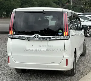 Toyota Noah 2019 White