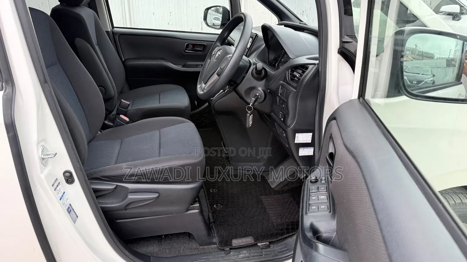 Toyota Noah 2019 White