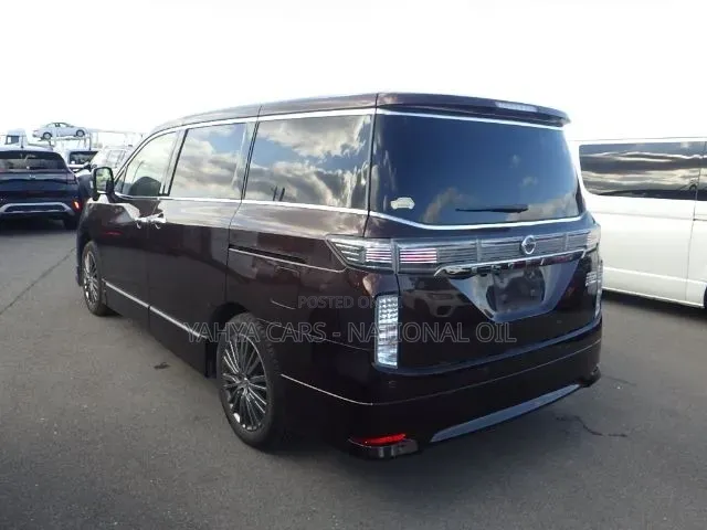 Nissan Elgrand 2019 Brown