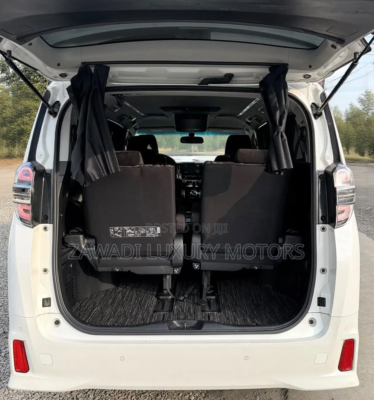 Toyota Vellfire 2019 White