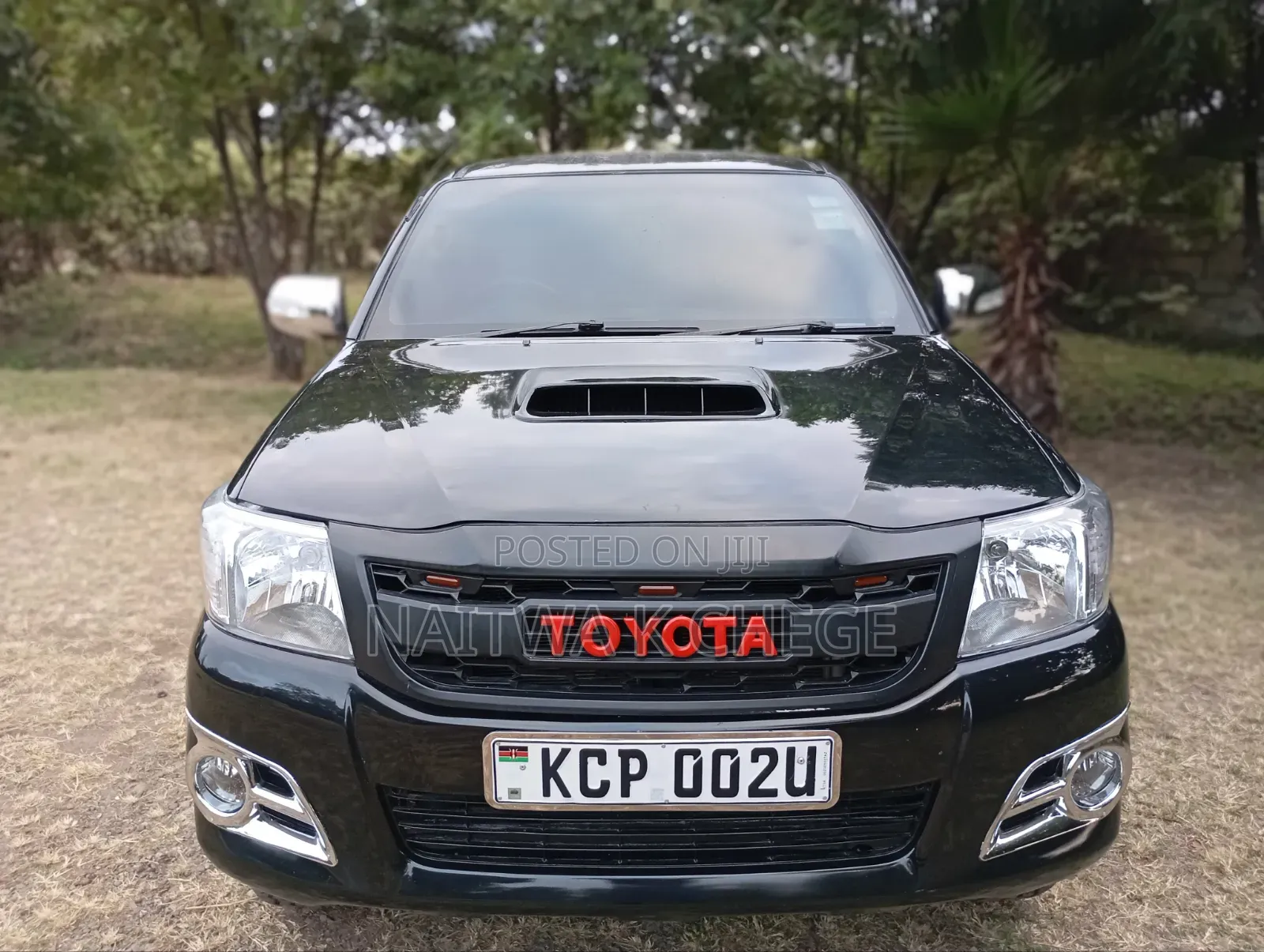 Toyota Hilux 2012 Black