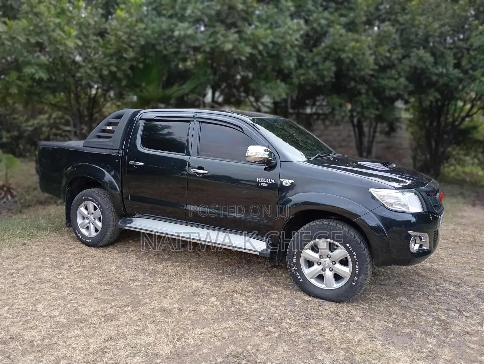 Toyota Hilux 2012 Black