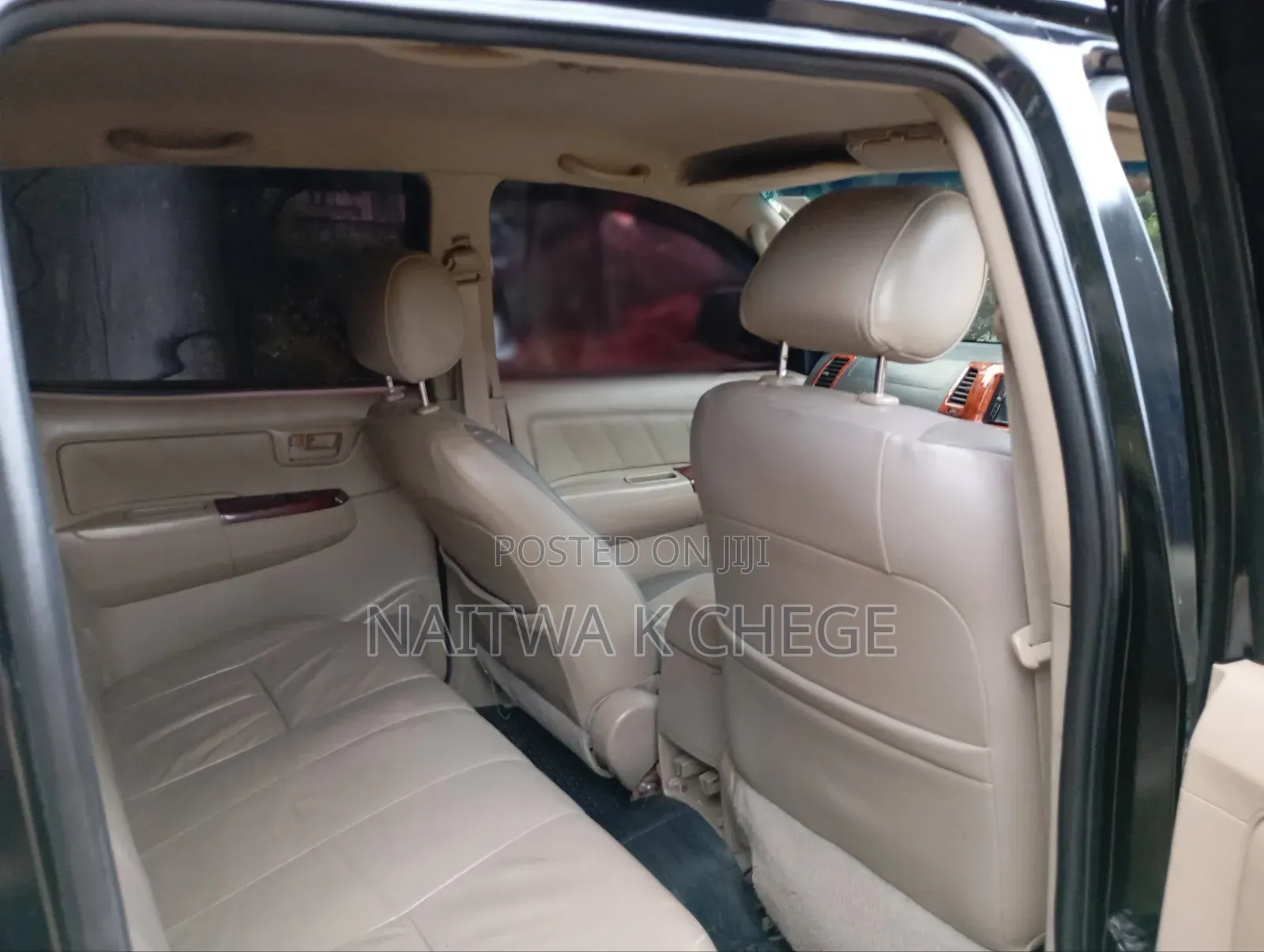 Toyota Hilux 2012 Black